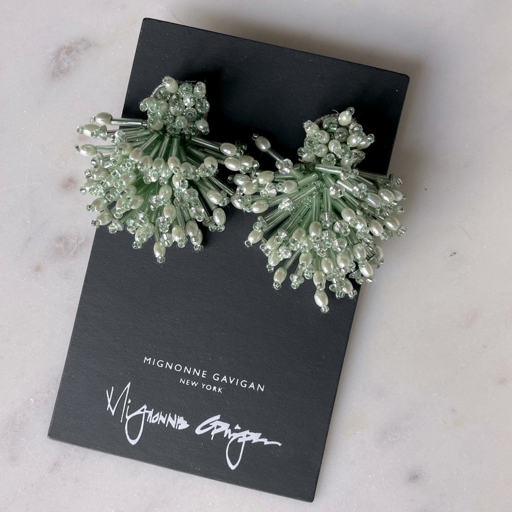 NIB Mignonne Gavigan mint green starburst beaded drop statement earrings